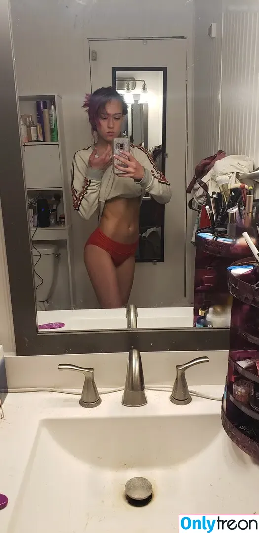 Queen Tofu nude photo #0108 (Tofu games / babytofu / tofu_games)