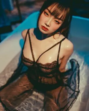 Queenie Lam / qq_lam_ nude photo #0021