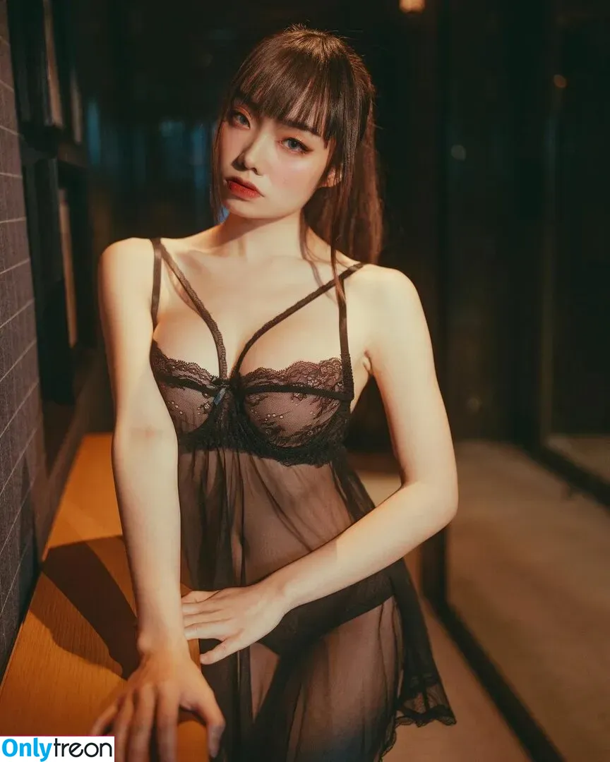 Queenie Lam nude photo #0025 (qq_lam_)