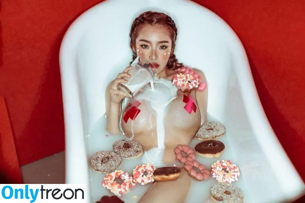 Queenie Lam nude photo #0027 (qq_lam_)