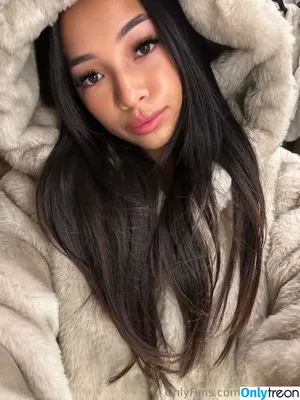 queeniefit / babyyblazee / fitbananasbyqueenie nude photo #0027