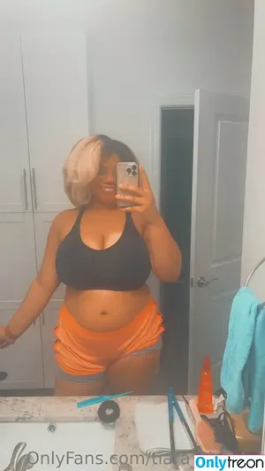 queennovahoneyfree / queennoveen nude photo #0004