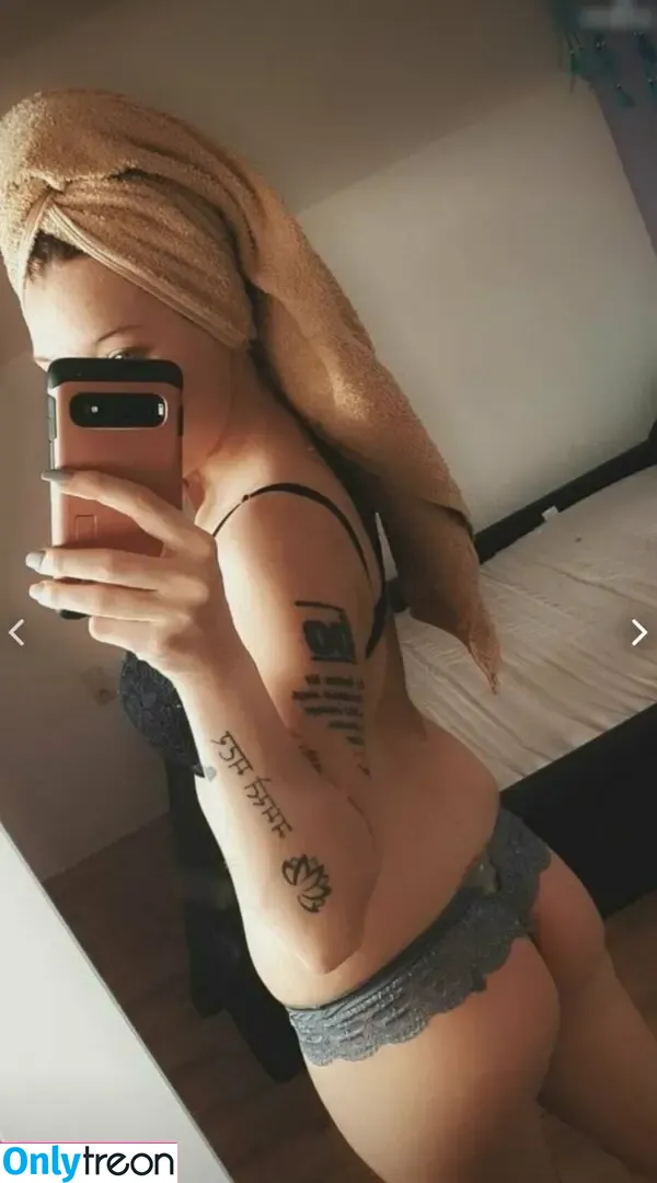 Queenofasses nude photo #0024 (princess-unicorn / sarah_benny3108)
