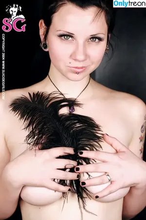 Quinne / quin.night / quinne_germain nude photo #0338