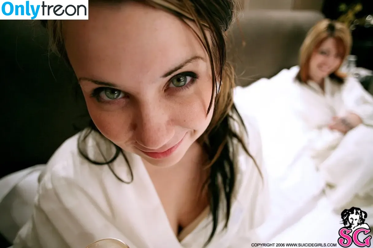 Quinne nude photo #0170 (quin.night / quinne_germain)