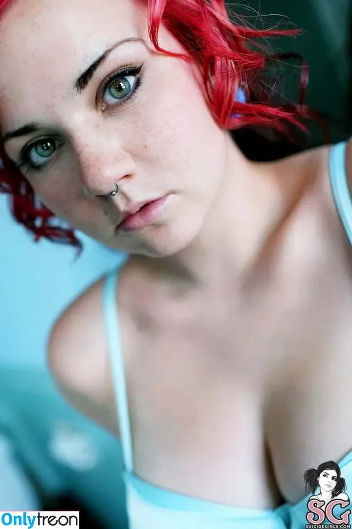 Quinne nude photo #0217 (quin.night / quinne_germain)