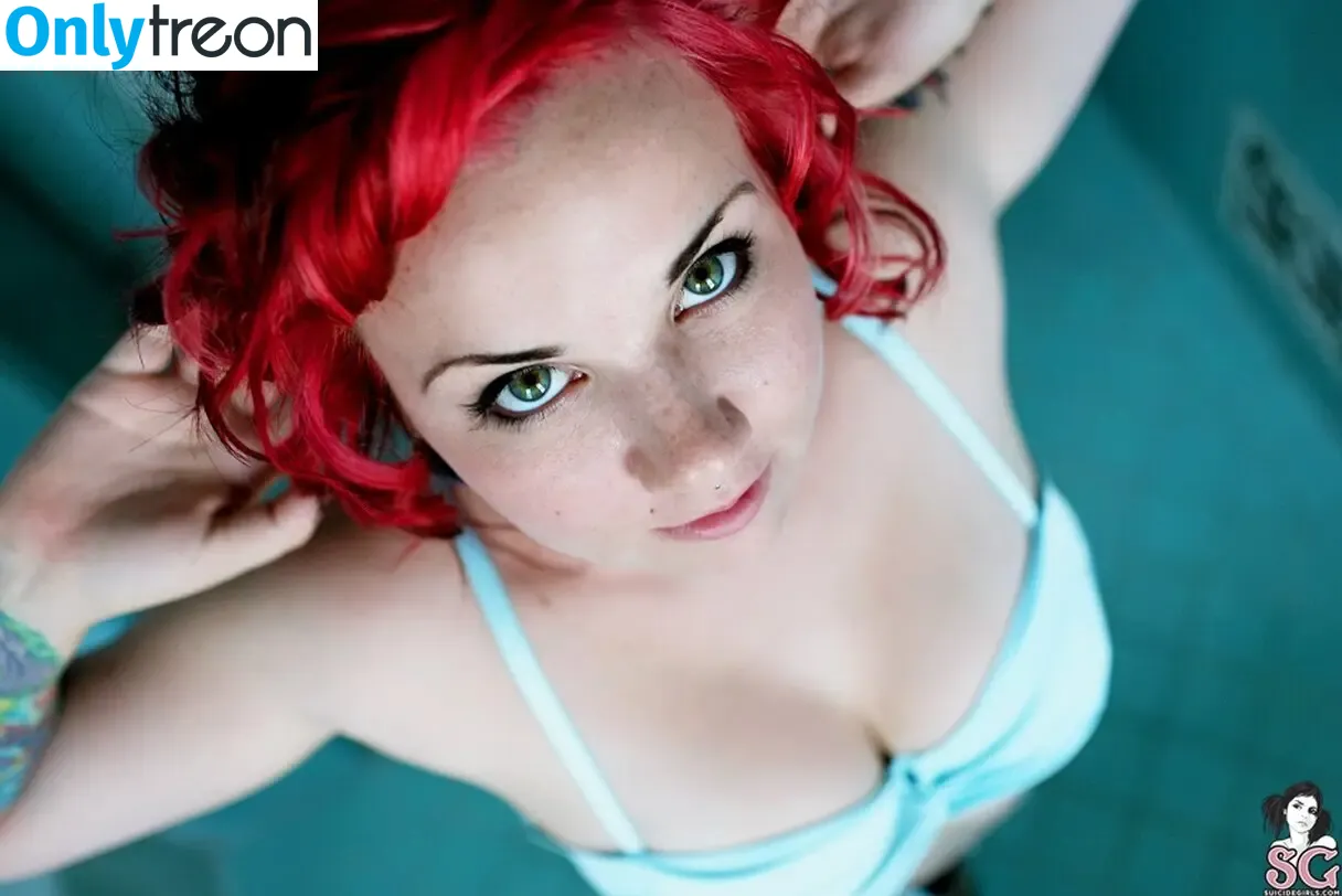 Quinne nude photo #0222 (quin.night / quinne_germain)