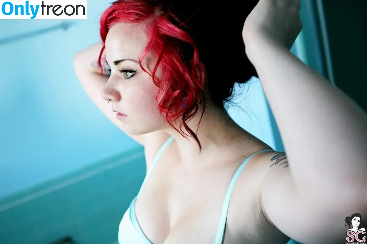 Quinne nude photo #0228 (quin.night / quinne_germain)