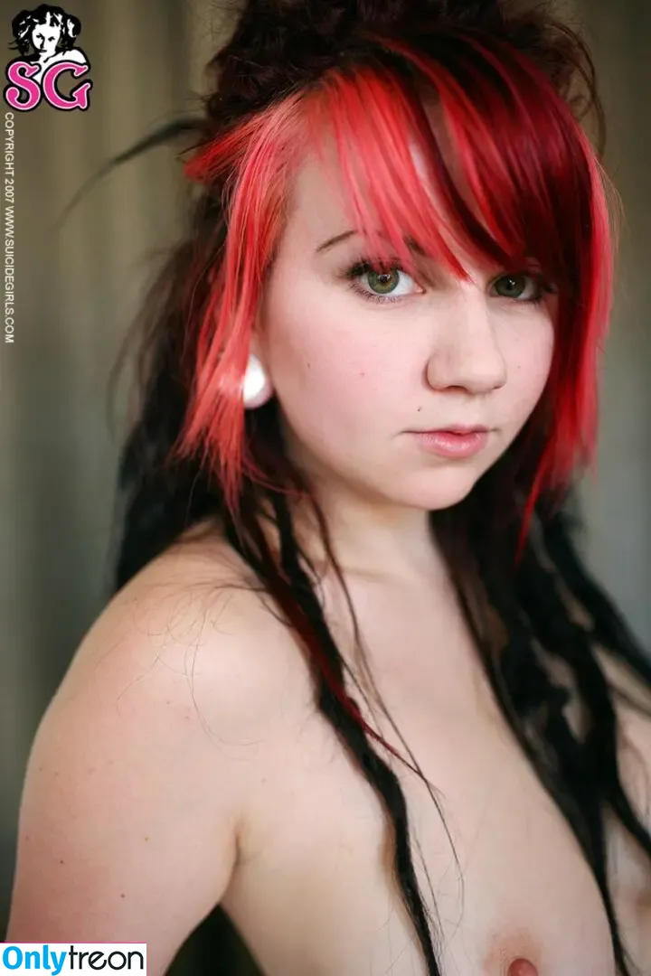 Quinne nude photo #0241 (quin.night / quinne_germain)