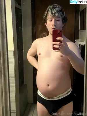 qwikboi / nerdroberts nude photo #0060