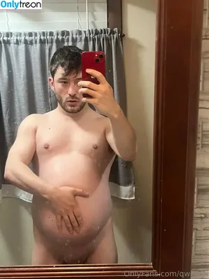 qwikboi / nerdroberts nude photo #0085