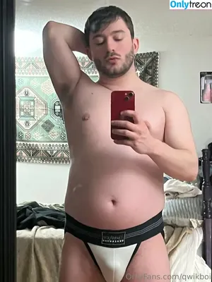 qwikboi / nerdroberts nude photo #0091