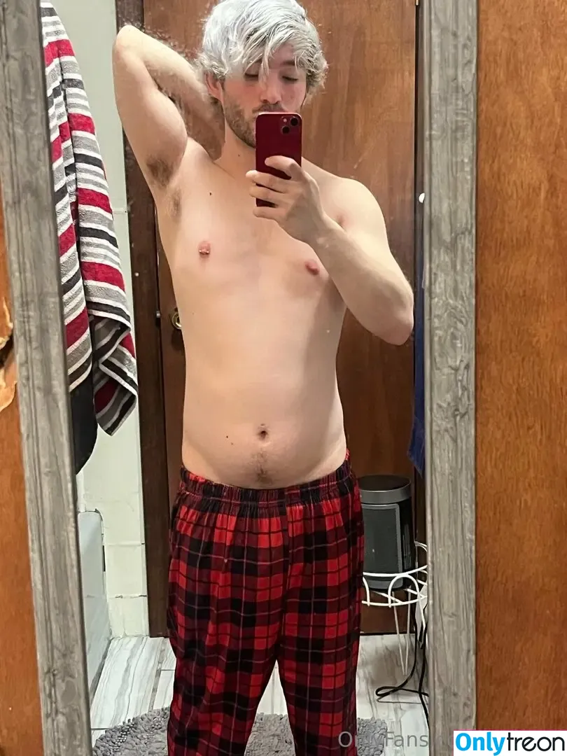 qwikboi nude photo #0014 (nerdroberts)