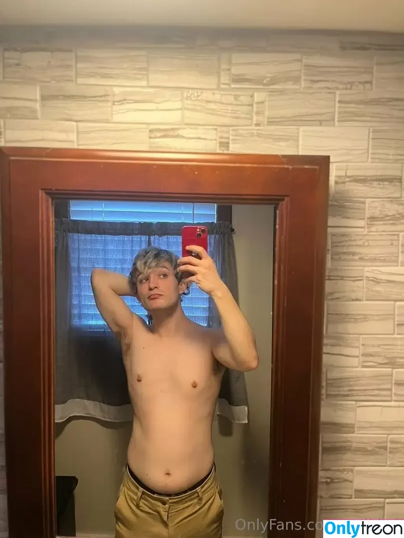qwikboi nude photo #0032 (nerdroberts)