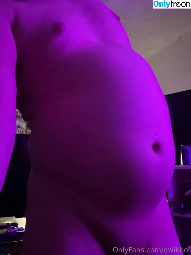 qwikboi nude photo #0044 (nerdroberts)