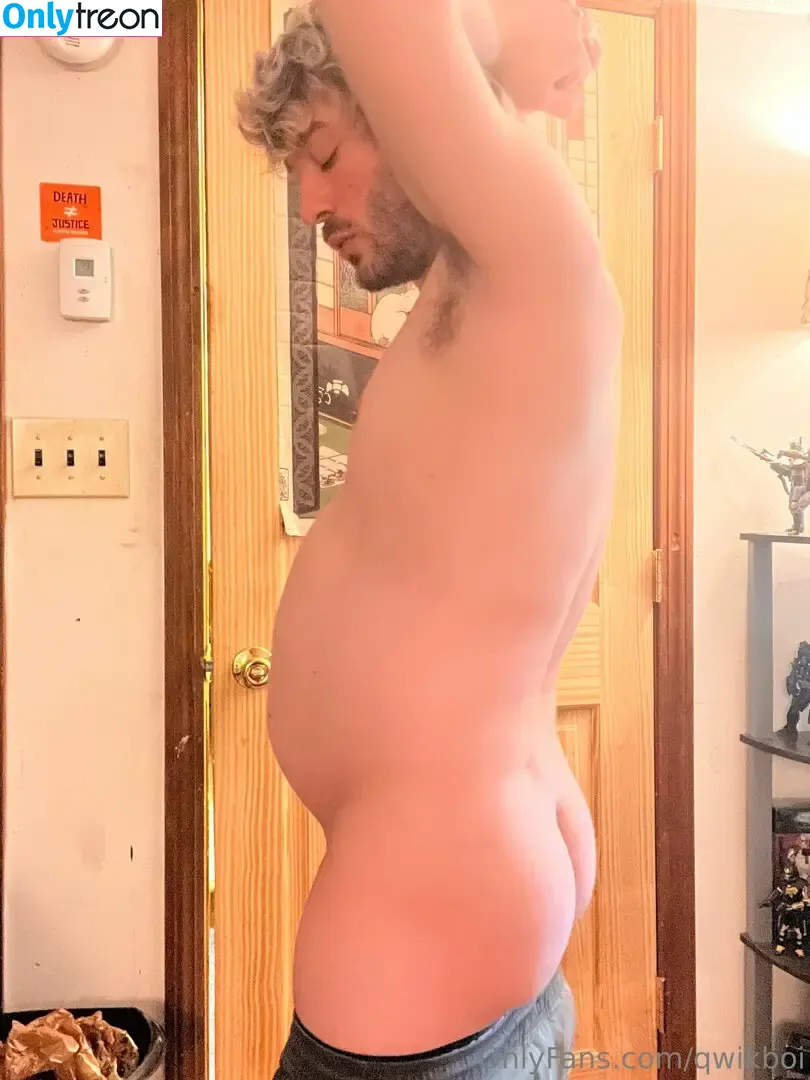 qwikboi nude photo #0058 (nerdroberts)