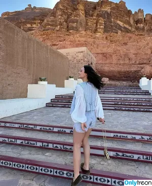 Rabia Soyturk / soyturkrabia nude photo #0002