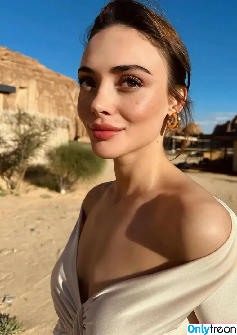 Rabia Soyturk nude photo #0006 (soyturkrabia)