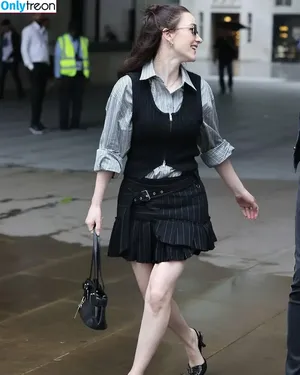 Rachel Brosnahan / Marvelous Mrs. Maisel / rachelbrosnahan nude photo #0824
