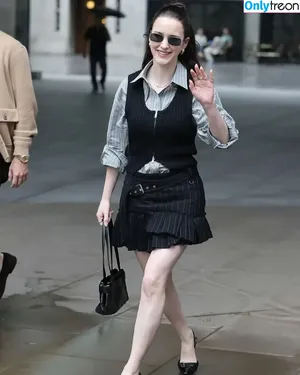Rachel Brosnahan / Marvelous Mrs. Maisel / rachelbrosnahan nude photo #0827