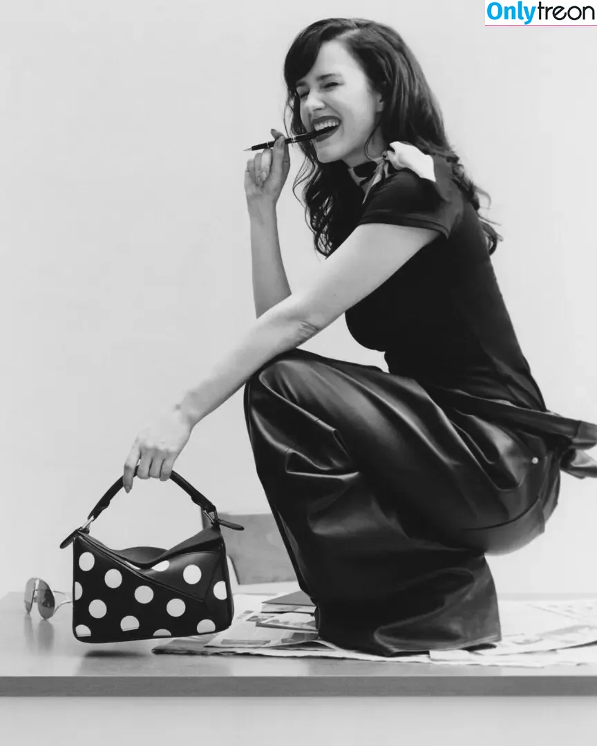 Rachel Brosnahan nude photo #0754 (Marvelous Mrs. Maisel / rachelbrosnahan)
