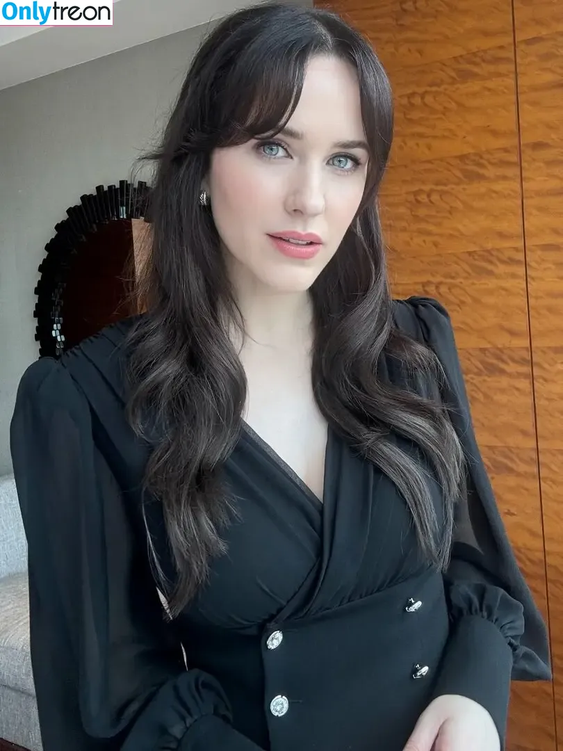 Rachel Brosnahan nude photo #0793 (Marvelous Mrs. Maisel / rachelbrosnahan)