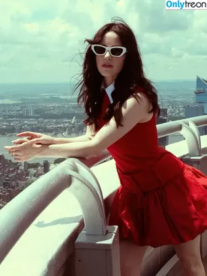 Rachel Brosnahan / Marvelous Mrs. Maisel / rachelbrosnahan nude photo #1020