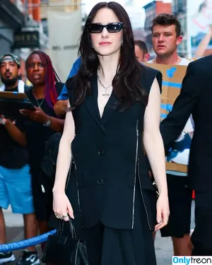 Rachel Brosnahan / Marvelous Mrs. Maisel / rachelbrosnahan nude photo #1076