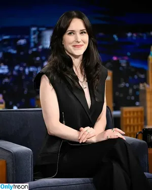 Rachel Brosnahan / Marvelous Mrs. Maisel / rachelbrosnahan nude photo #1080