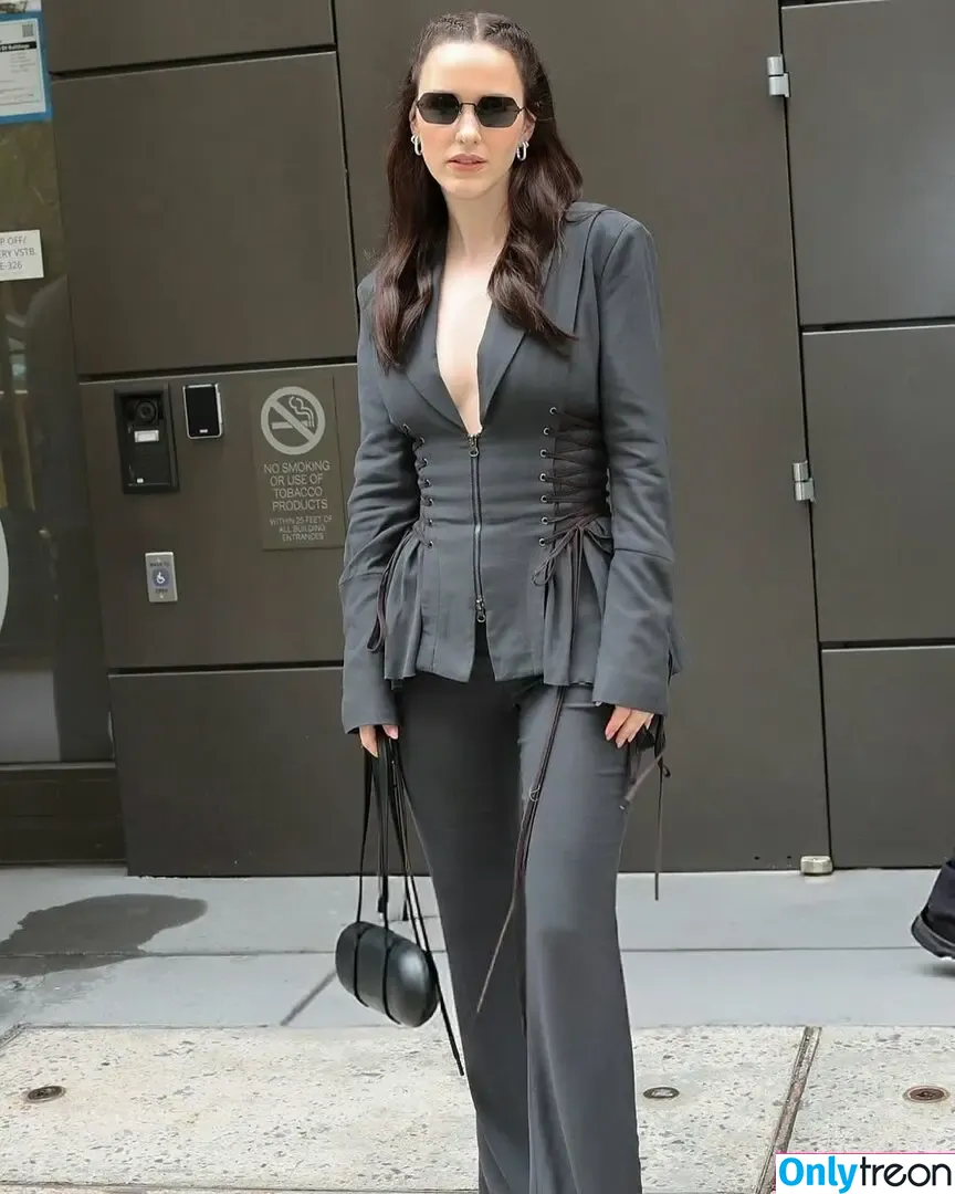 Rachel Brosnahan nude photo #1012 (Marvelous Mrs. Maisel / rachelbrosnahan)