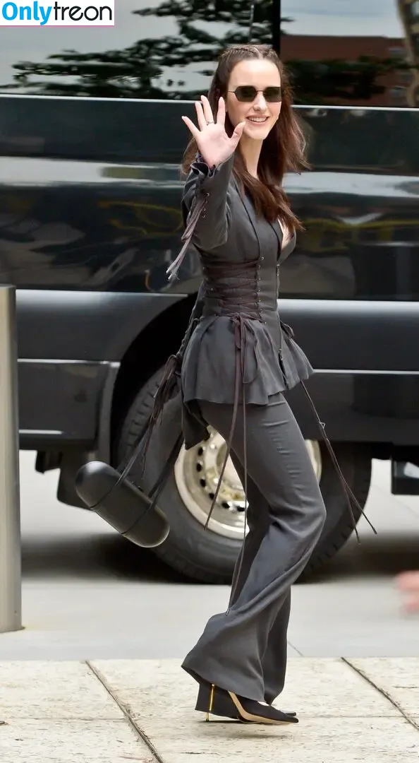 Rachel Brosnahan nude photo #1040 (Marvelous Mrs. Maisel / rachelbrosnahan)