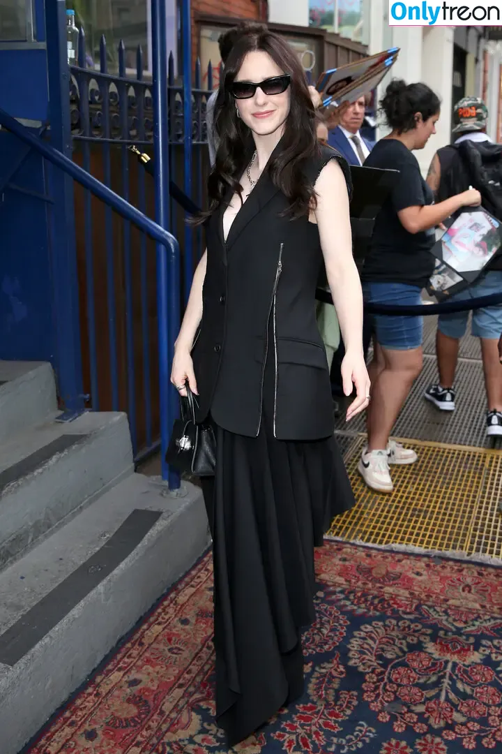 Rachel Brosnahan nude photo #1058 (Marvelous Mrs. Maisel / rachelbrosnahan)