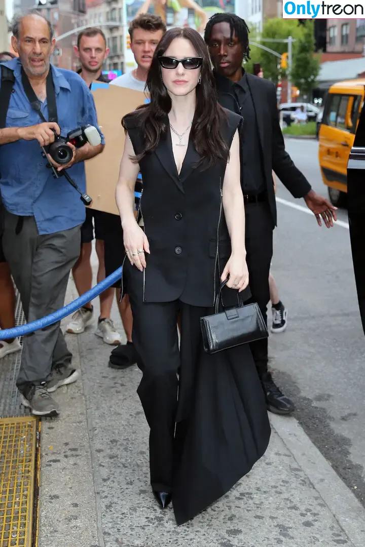 Rachel Brosnahan nude photo #1064 (Marvelous Mrs. Maisel / rachelbrosnahan)