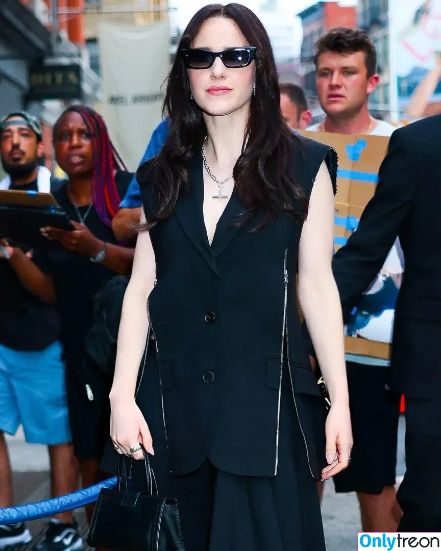 Rachel Brosnahan nude photo #1076 (Marvelous Mrs. Maisel / rachelbrosnahan)