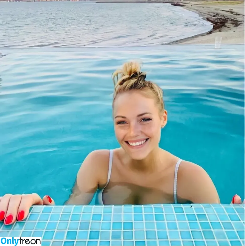 Rachel Dixon nude photo #0008 (dixon_rachel / dixon_ray)