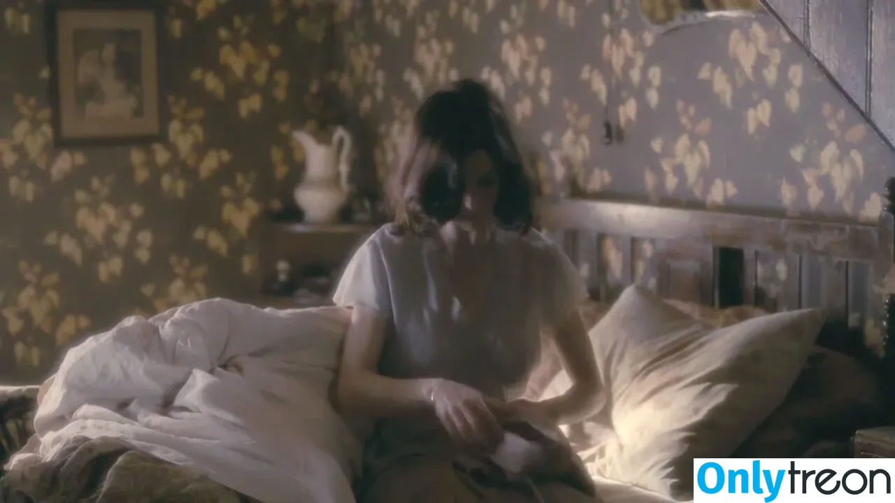 Rachel Weisz nude photo #0008 (rachelweisz1)