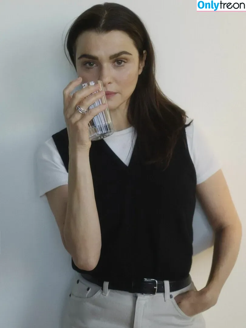 Rachel Weisz nude photo #0060 (rachelweisz1)