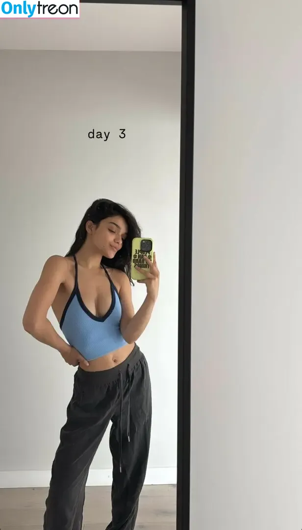 Rachel Zegler nude photo #1896 (rachelzegler / rachmariexoxo)