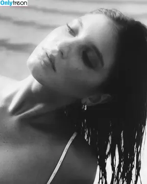 Rachelle Van Waardhuizen / rachelle_v_waardhuizen nude photo #0193