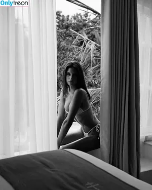 Rachelle Van Waardhuizen / rachelle_v_waardhuizen nude photo #0200