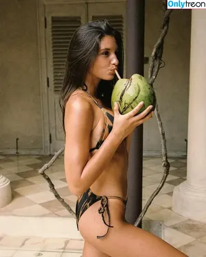 Rachelle Van Waardhuizen / rachelle_v_waardhuizen nude photo #0425