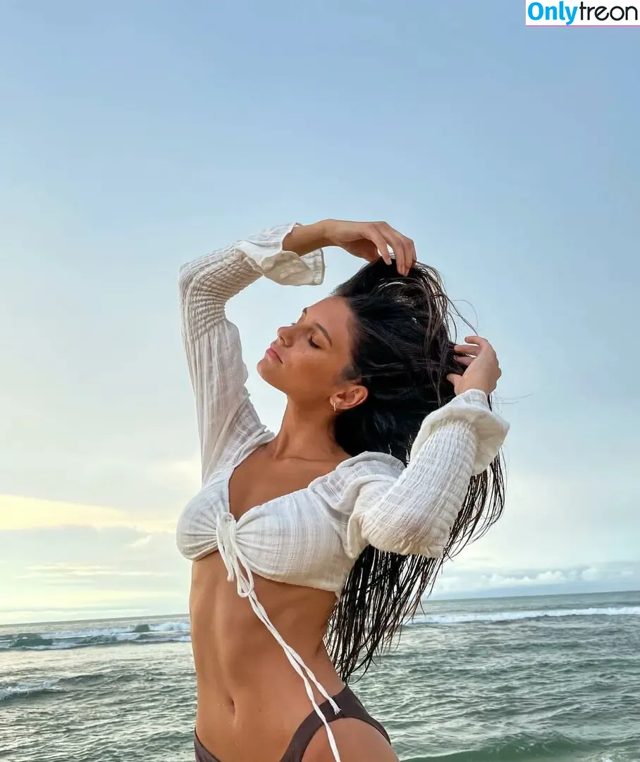 Rachelle Van Waardhuizen nude photo #0204 (rachelle_v_waardhuizen)
