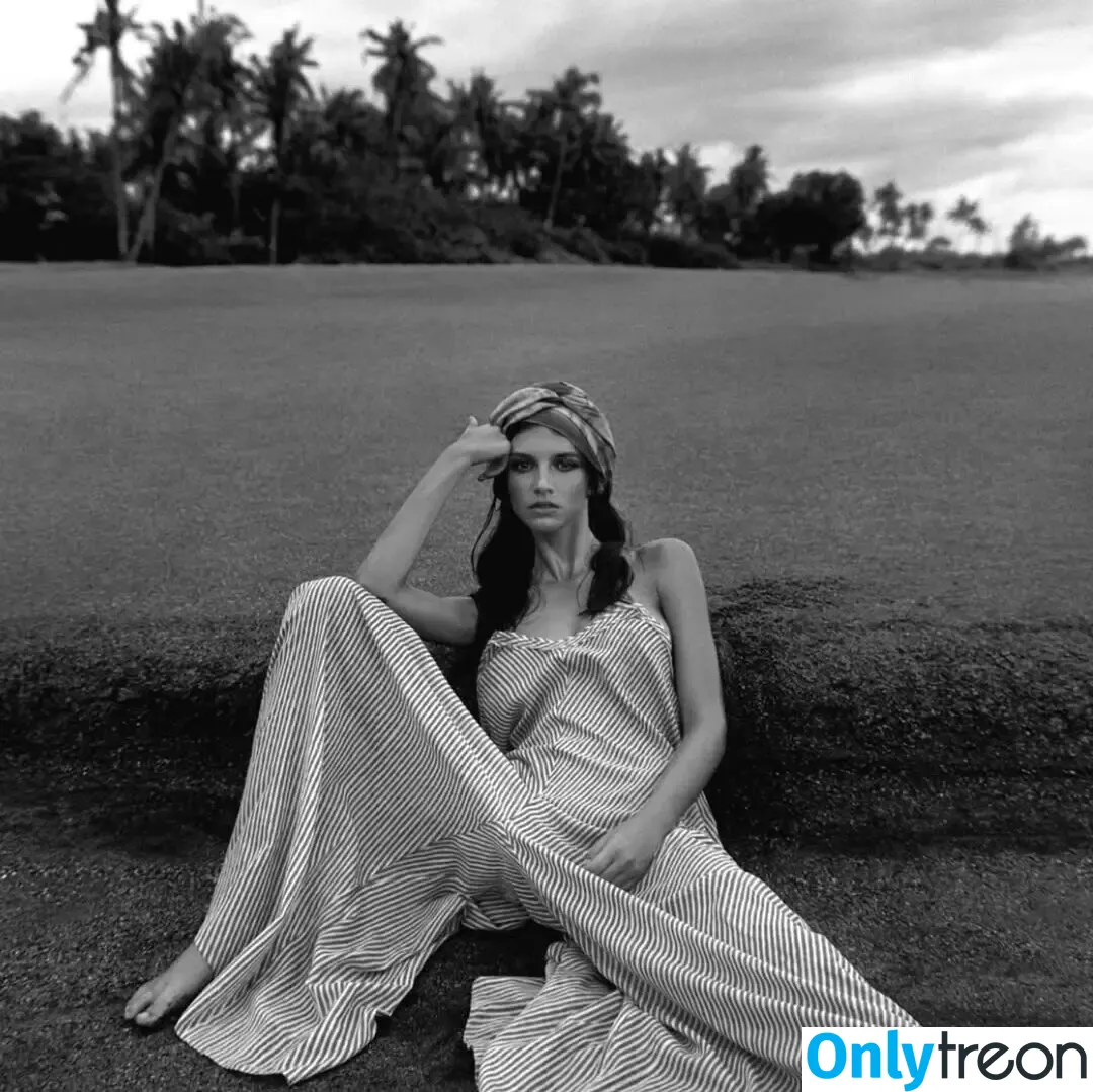 Rachelle Van Waardhuizen nude photo #0212 (rachelle_v_waardhuizen)