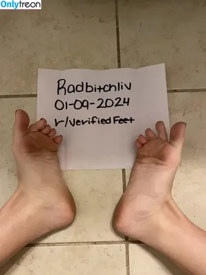 radbitchliv / badbitchlivvv / livmariahxo nude photo #0030