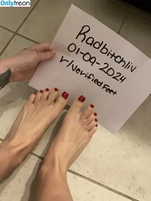 radbitchliv / badbitchlivvv / livmariahxo nude photo #0032