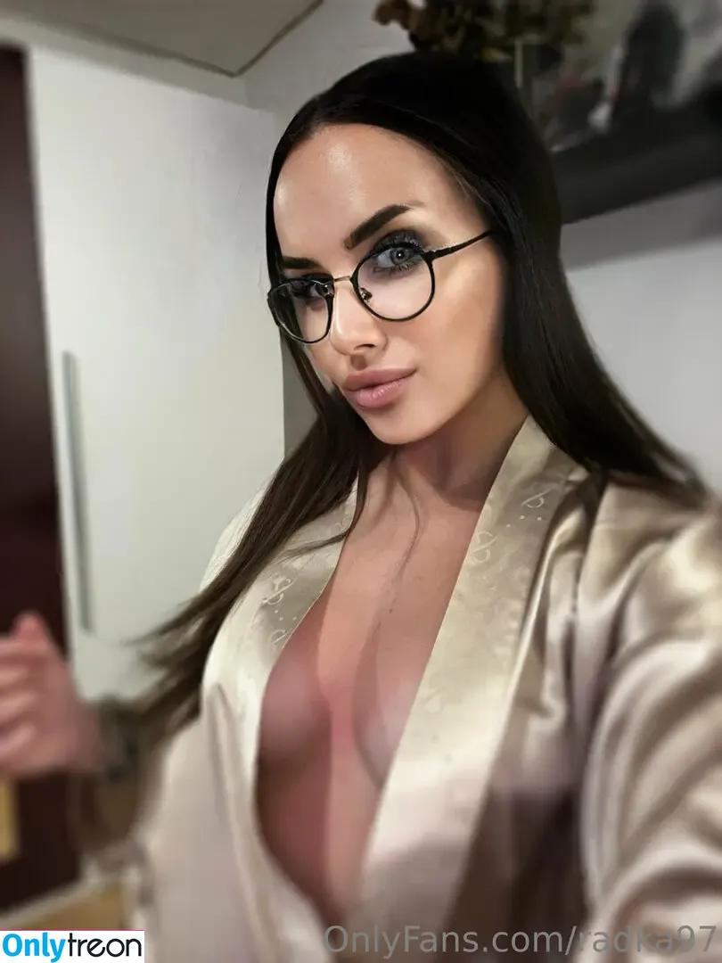 radka97 nude photo #0032 (radka97)
