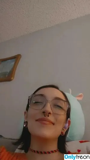 radtheslut / Rad / thatradslut / thatsadslut nude photo #0002