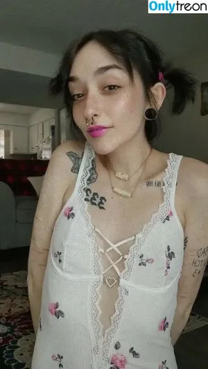 radtheslut / Rad / thatradslut / thatsadslut nude photo #0003