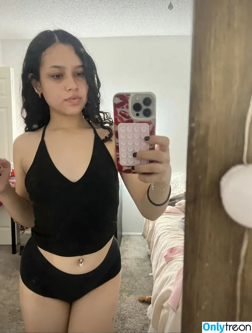 Raenneemo nude photo #0004 (Raenee Olivas)