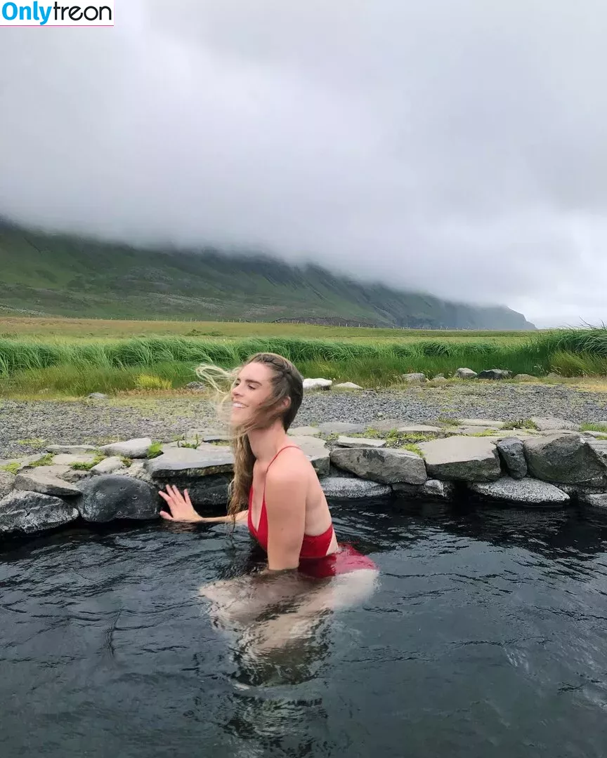 Ragga Ragnars nude photo #0194 (RagnheiÃ°ur RagnarsdÃ³ttir / raggaragnars / ragnarzdrapa)